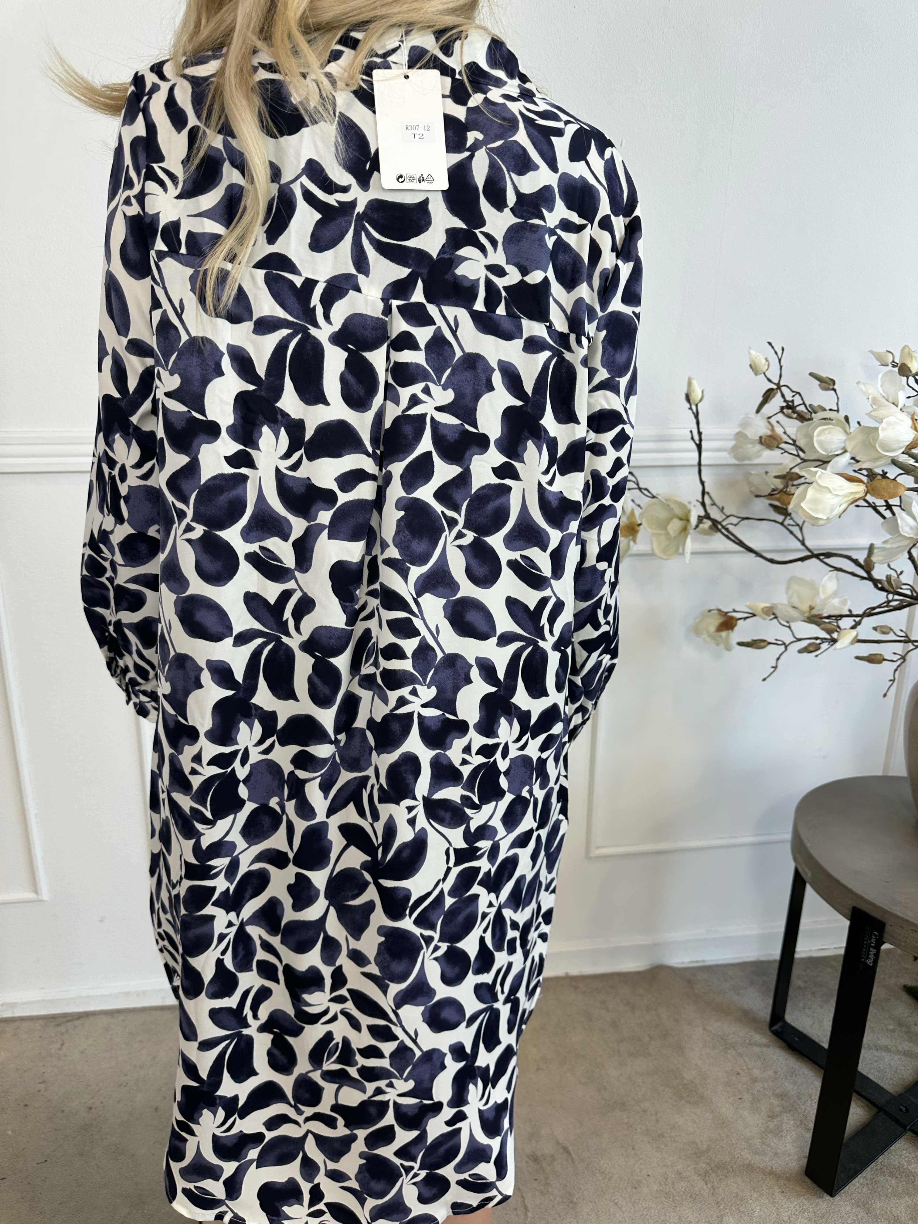 Zora - Lang mønstret skjortekjole